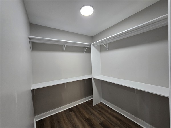 walkin closet